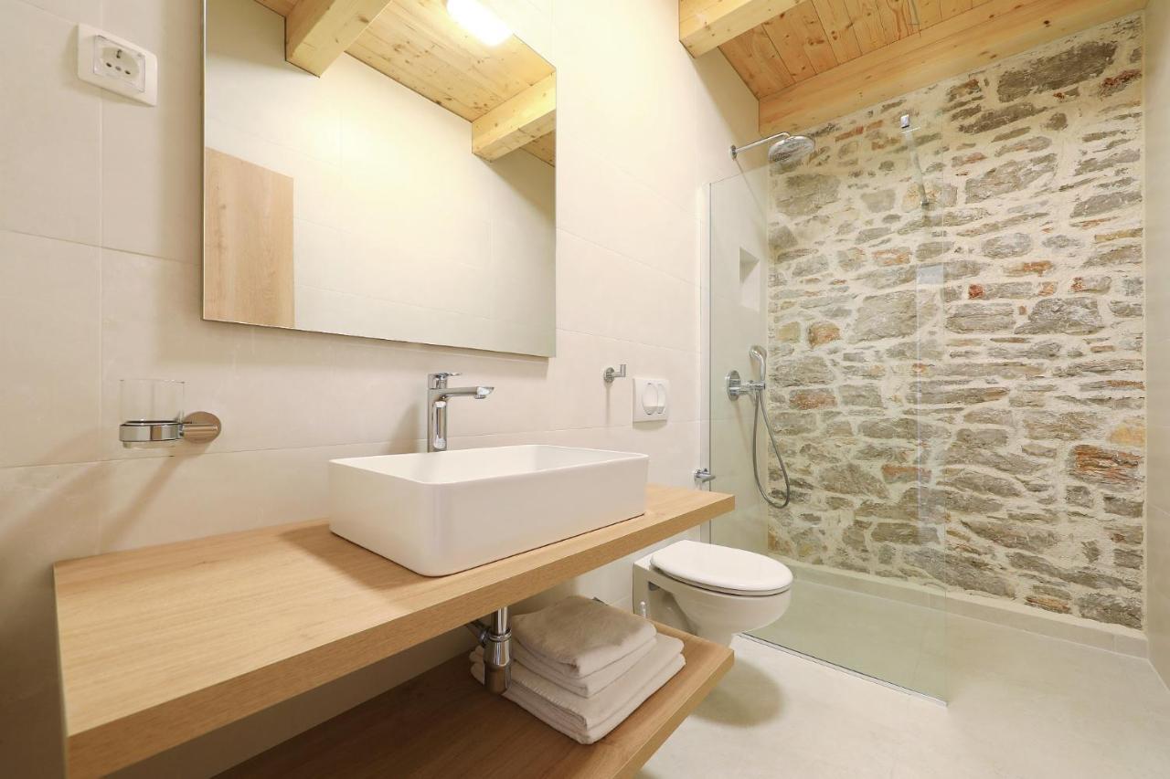 Villa Mira With A Heated Pool And A Sea View Božava Buitenkant foto